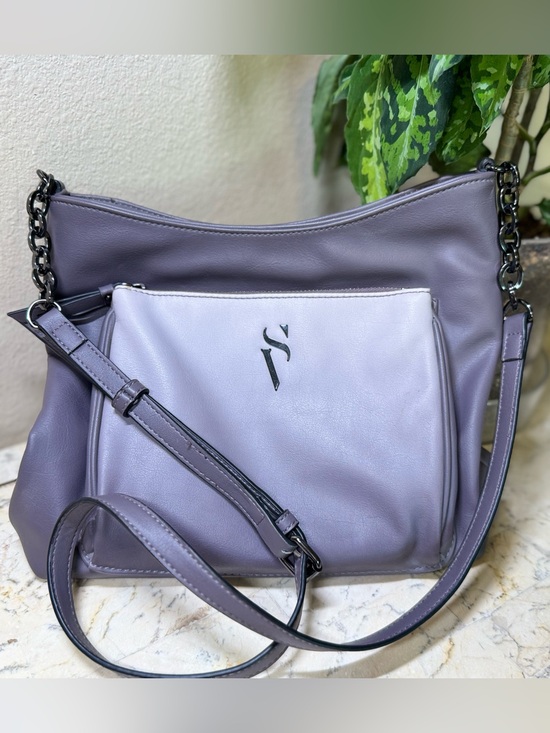 Vera Wang Handbags - Vera Wang Grey Shoulder Bag